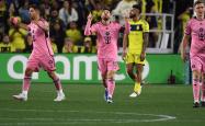 关于尤文图斯开场5分钟连进两球，梅西防线形同虚设！的信息